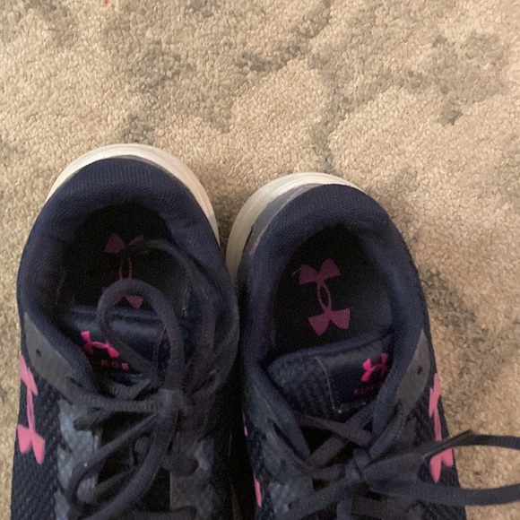 Under Armour navy running shoe - Picture 6 of 7